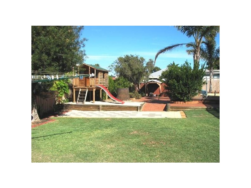 5 Catherine Street, Bluff Point WA 6530