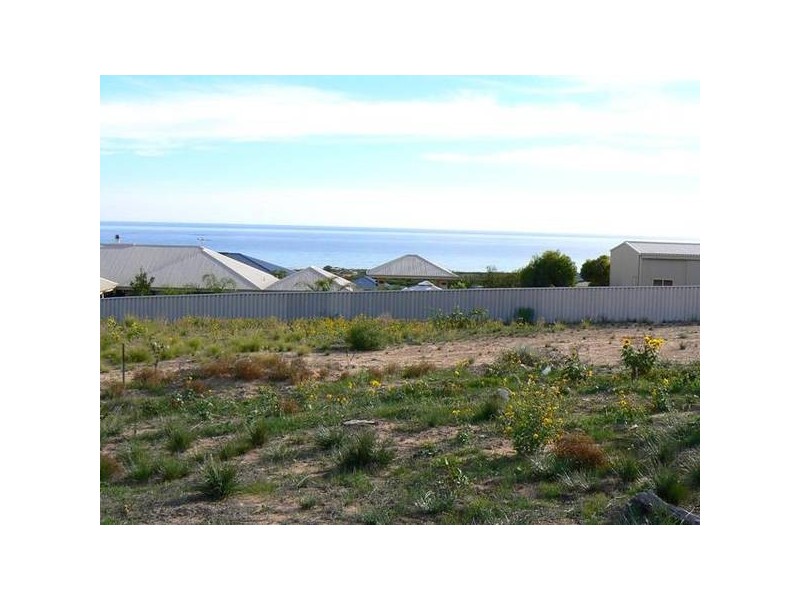 17 Eakins Crescent, Wandina WA 6530