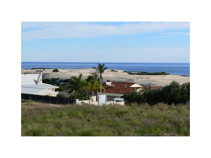 19 Eakins Crescent, Wandina WA 6530