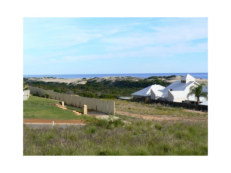 19 Eakins Crescent, Wandina WA 6530