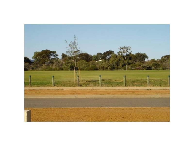 6 Sunnybanks Drive, Strathalbyn WA 6530