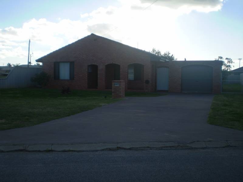 1 Drenthe Place, Mahomets Flats WA 6530