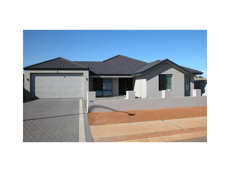 10 Edwin Crescent, Bluff Point WA 6530