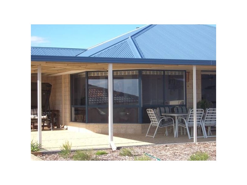 10 Basile Court, Wandina WA 6530