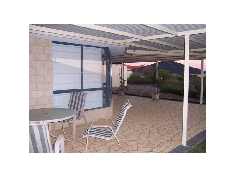 10 Basile Court, Wandina WA 6530