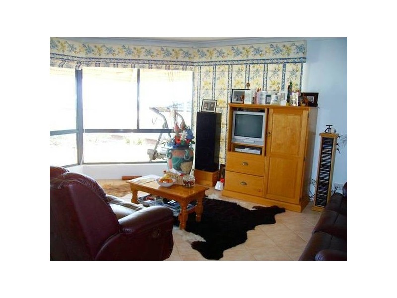 10 Basile Court, Wandina WA 6530