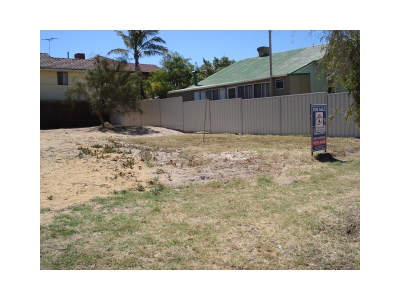 88 Burges Street, Beachlands WA 6530