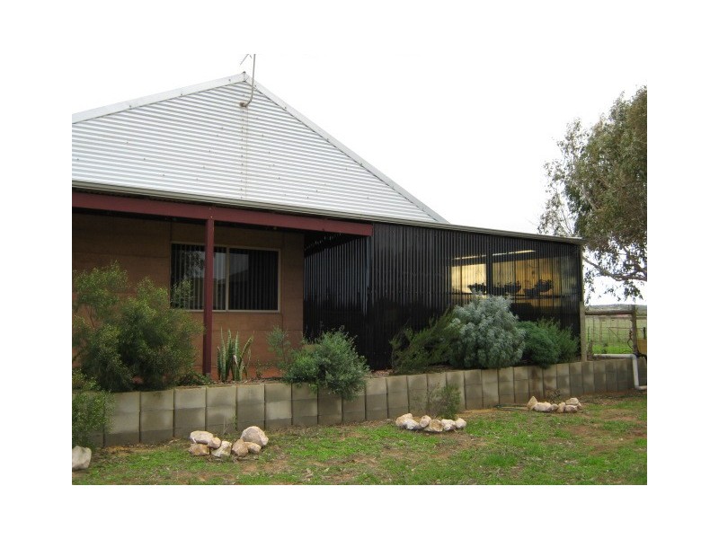 83 Company Road, Greenough WA 6532