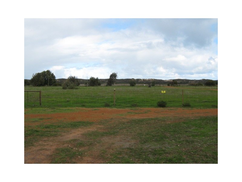 83 Company Road, Greenough WA 6532