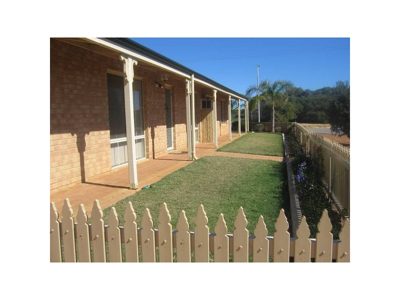 2 Peter Way, Karloo WA 6530