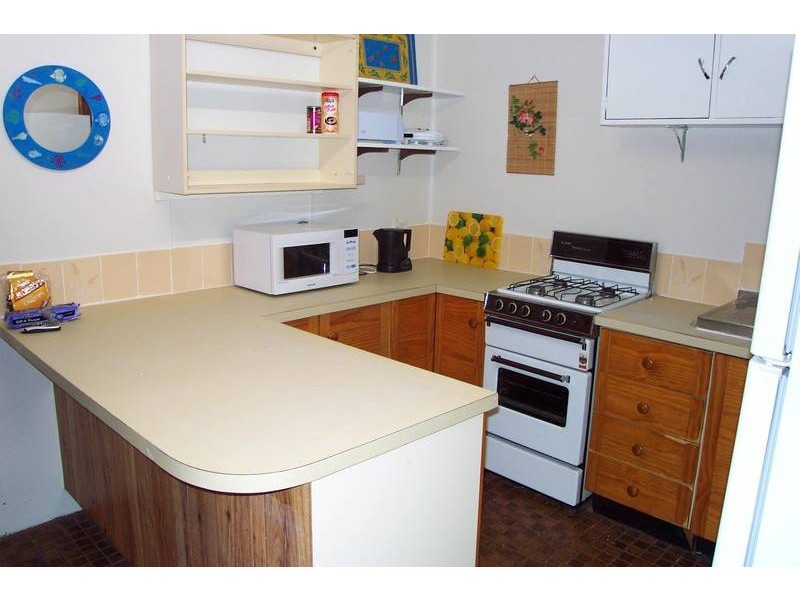 6 Surf Place, Drummond Cove WA 6532