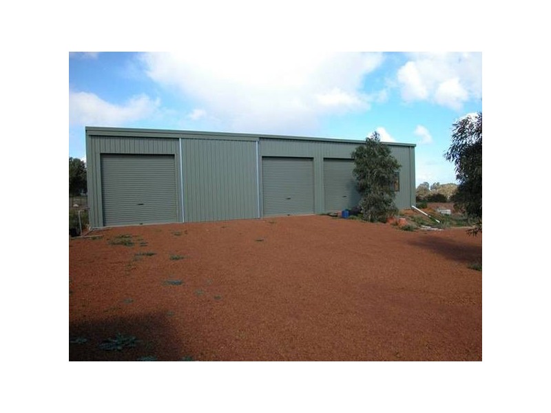 3 Trant Road, Moresby WA 6530