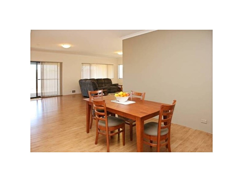 28 Reef Boulevard, Drummond Cove WA 6532