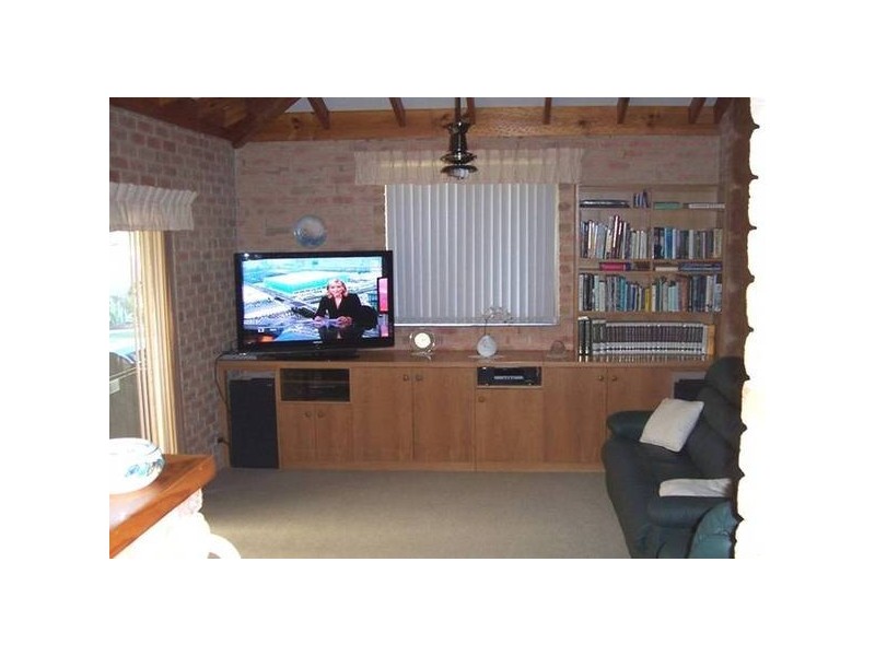 65 Glendinning Road, Tarcoola Beach WA 6530