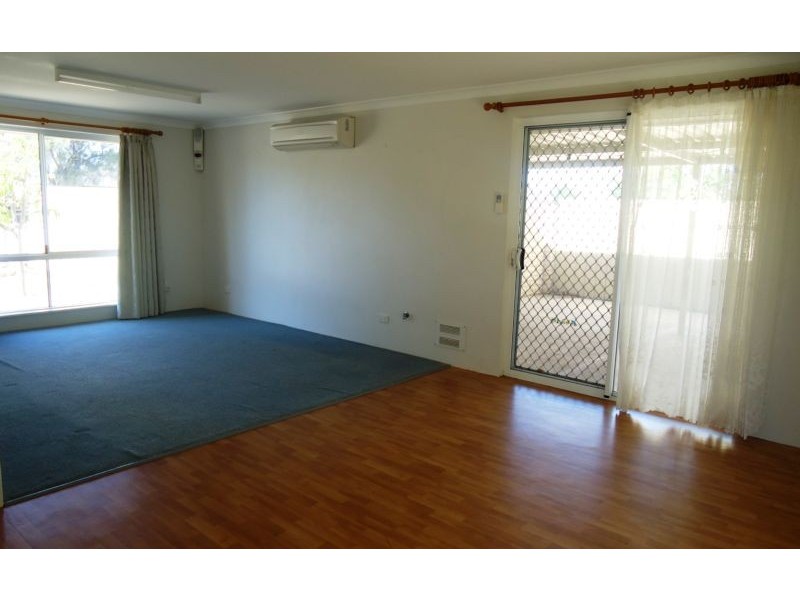 1 Nerrel Street, Waggrakine WA 6530