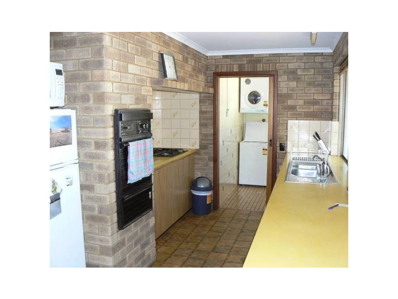 6 Kempton Street, Bluff Point WA 6530