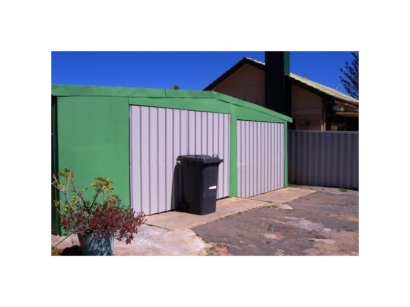 6 Whitfield Street, Beachlands WA 6530