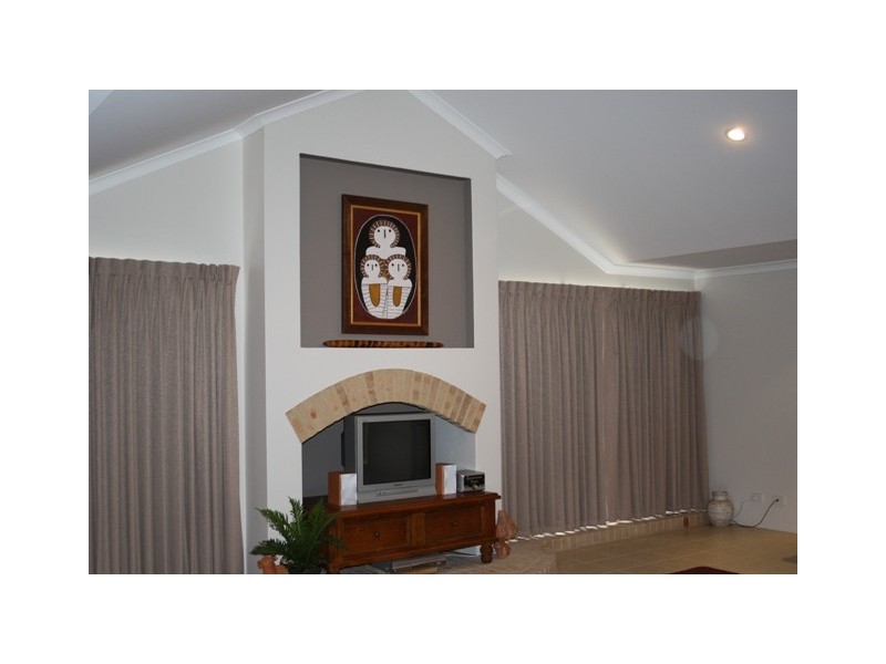 4 Coveside Way, Drummond Cove WA 6532