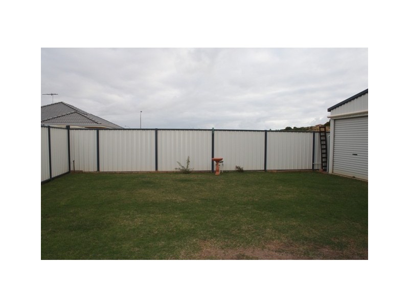 4 Coveside Way, Drummond Cove WA 6532