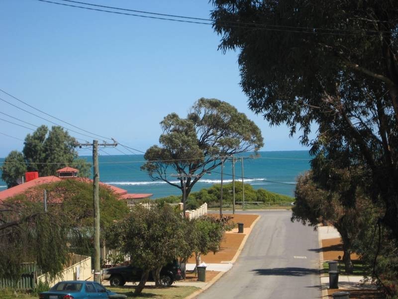 14 Elphick Avenue, Bluff Point WA 6530