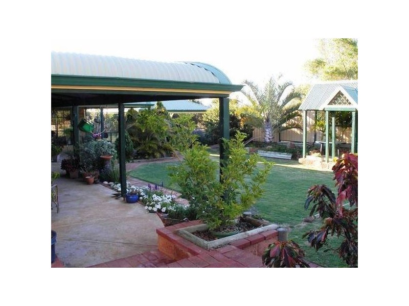 10 Sexton Drive, Moresby WA 6530
