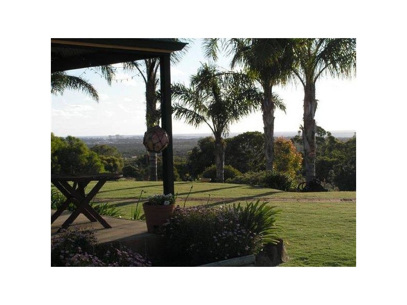 10 Sexton Drive, Moresby WA 6530
