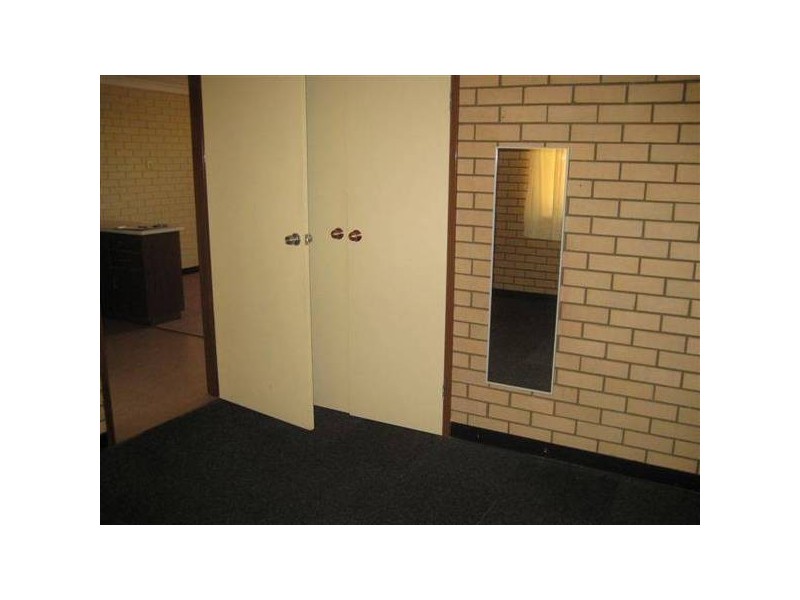 B/231 Second Street, Wonthella WA 6530