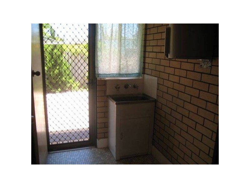 B/231 Second Street, Wonthella WA 6530