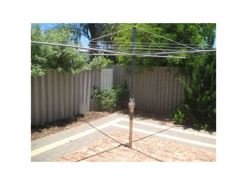 B/231 Second Street, Wonthella WA 6530