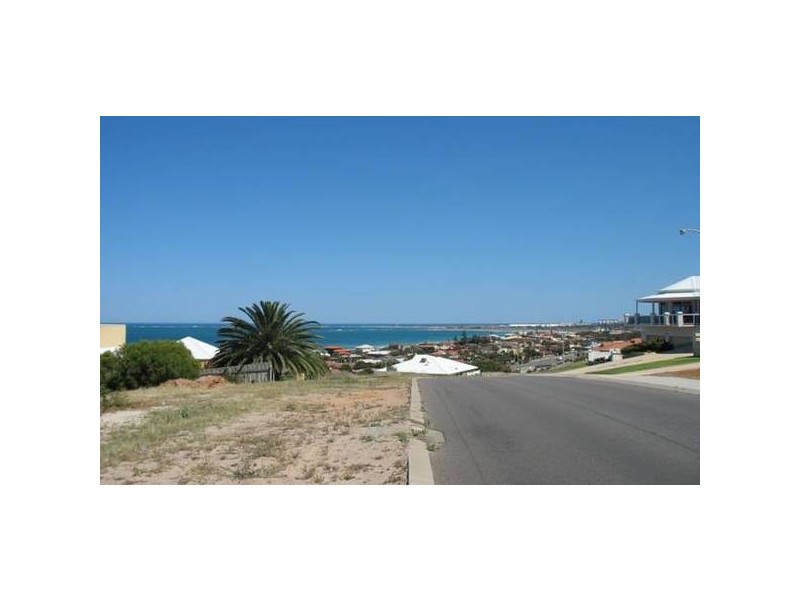 28 Barrett Drive, Wandina WA 6530