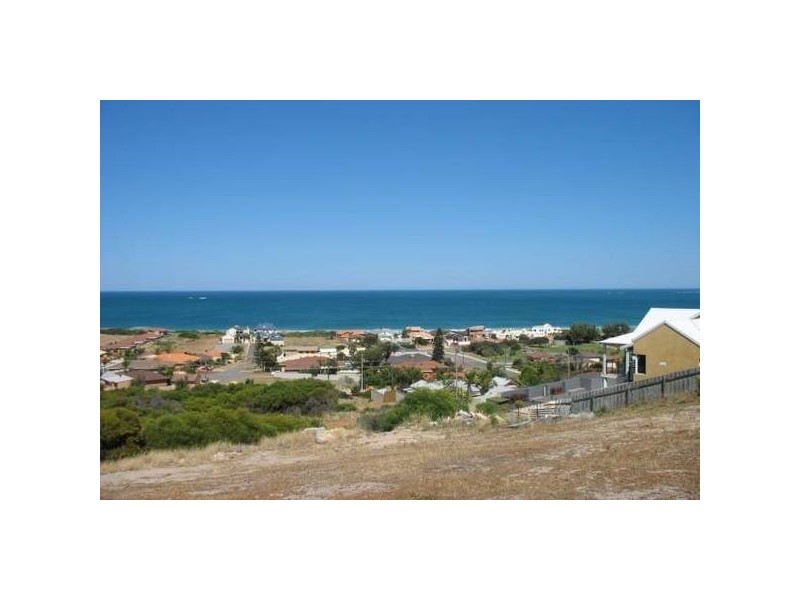 28 Barrett Drive, Wandina WA 6530