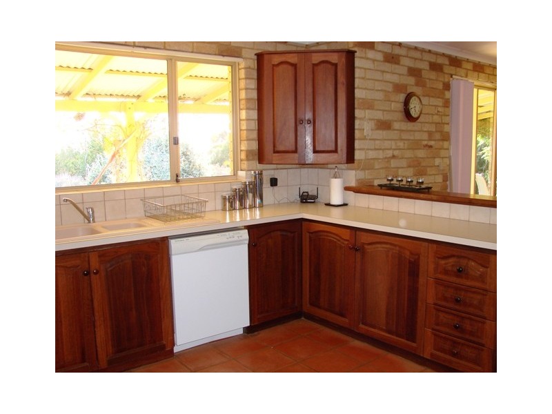 5 Sears Court, Moresby WA 6530