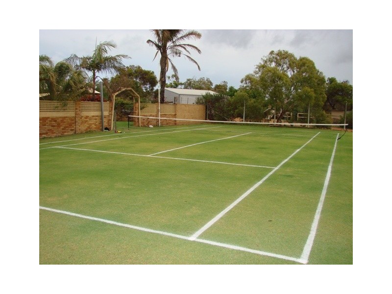 5 Sears Court, Moresby WA 6530