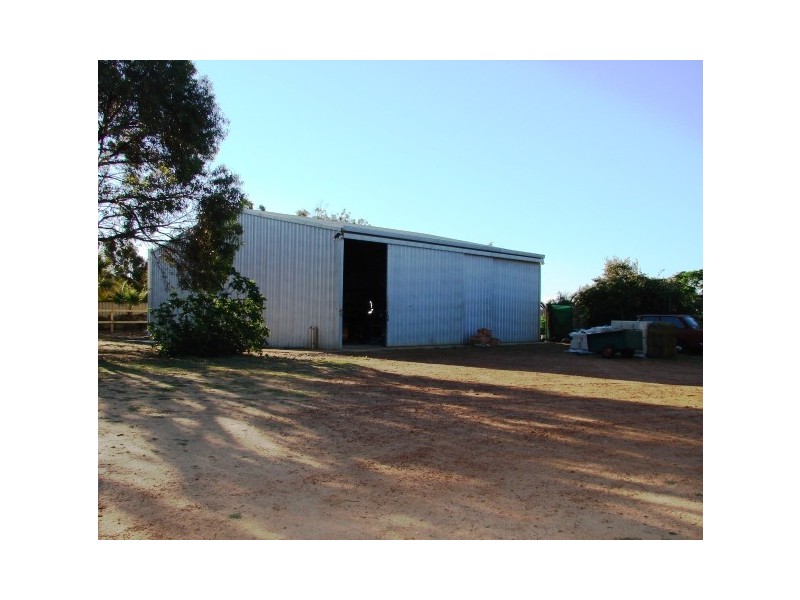 5 Sears Court, Moresby WA 6530