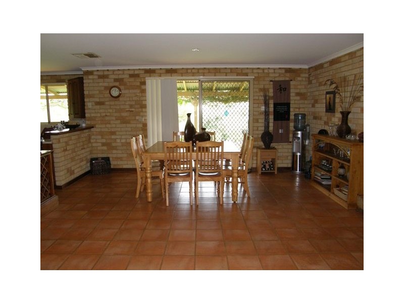 5 Sears Court, Moresby WA 6530
