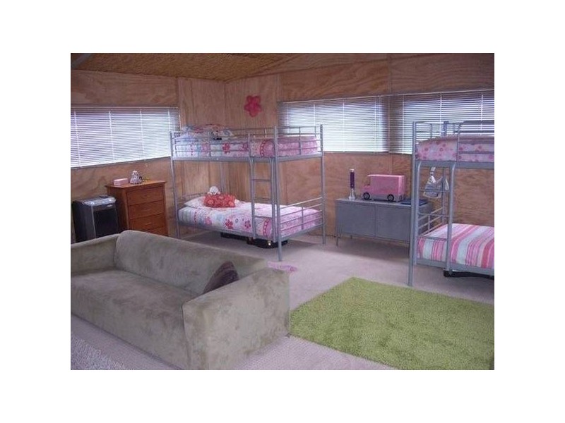 22 Eastlyn Drive, Deepdale WA 6532