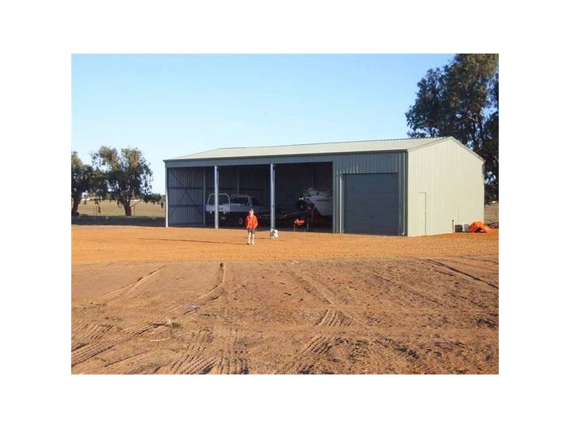 22 Eastlyn Drive, Deepdale WA 6532