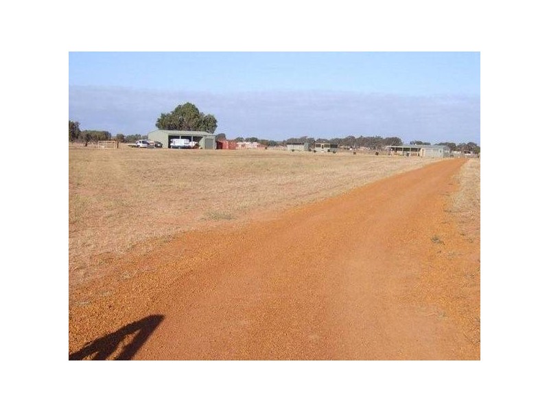 22 Eastlyn Drive, Deepdale WA 6532