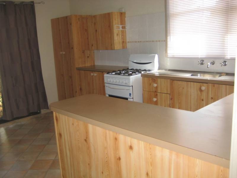 210 Sixth Street, Wonthella WA 6530