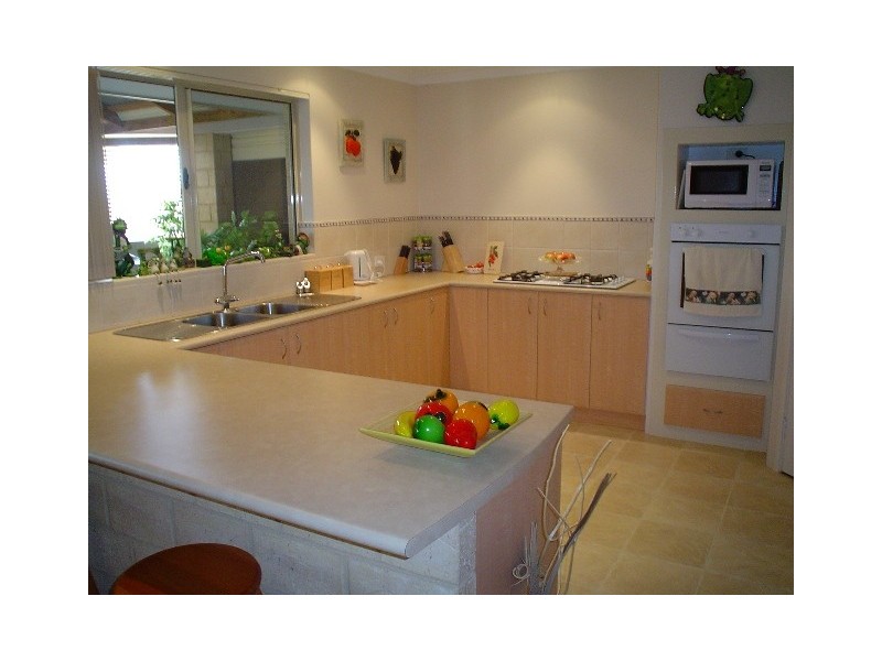 3 Brittania Parade, Wandina WA 6530