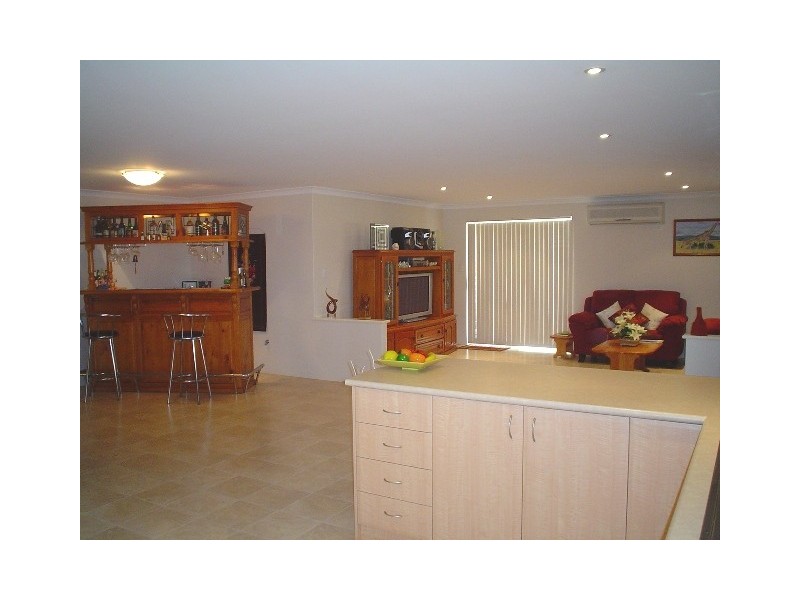 3 Brittania Parade, Wandina WA 6530