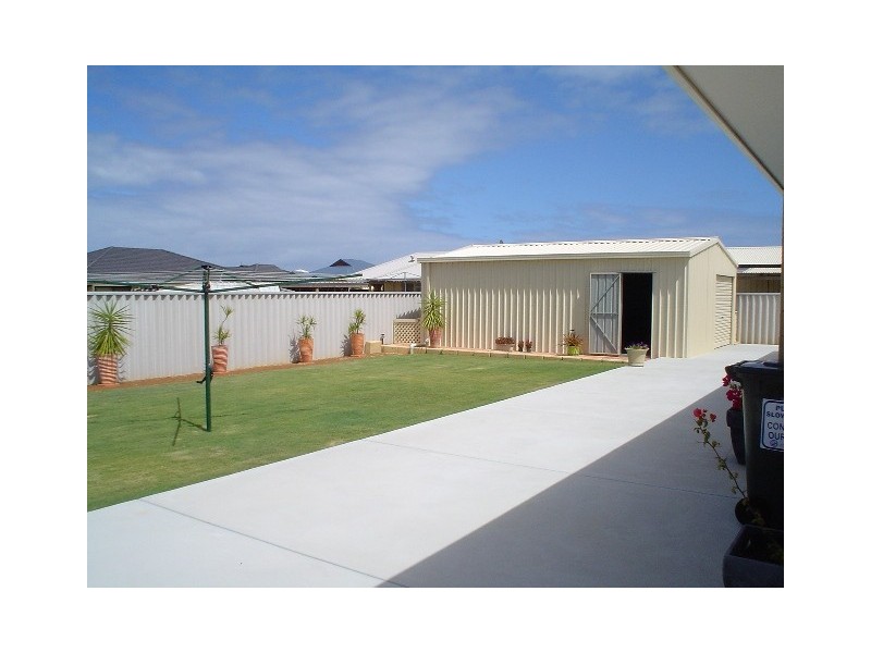 3 Brittania Parade, Wandina WA 6530