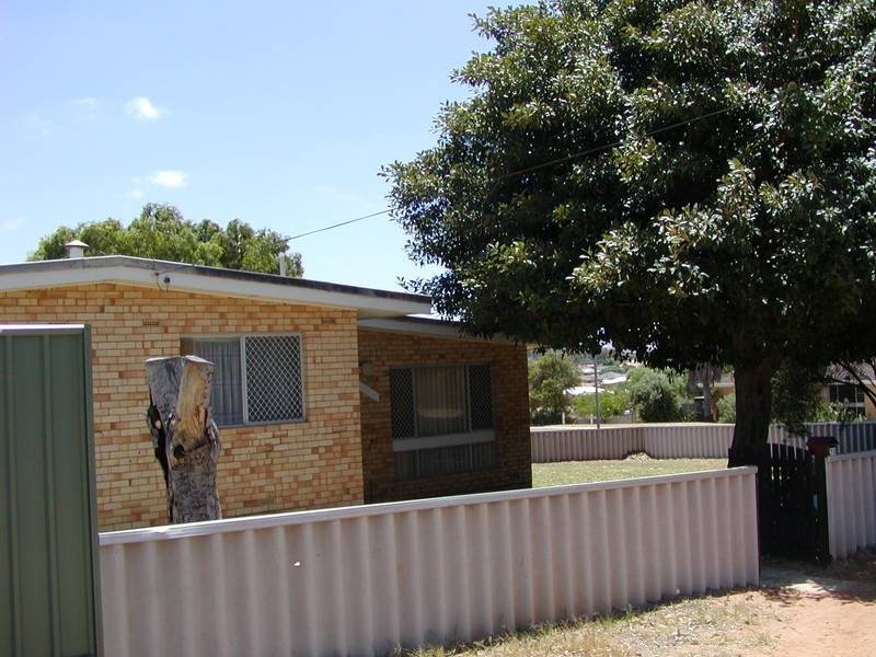 70 Kenny Crescent, Rangeway WA 6530