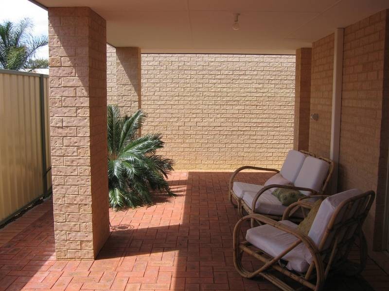 1/24 Charles Street, Bluff Point WA 6530