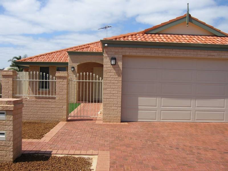 1/24 Charles Street, Bluff Point WA 6530