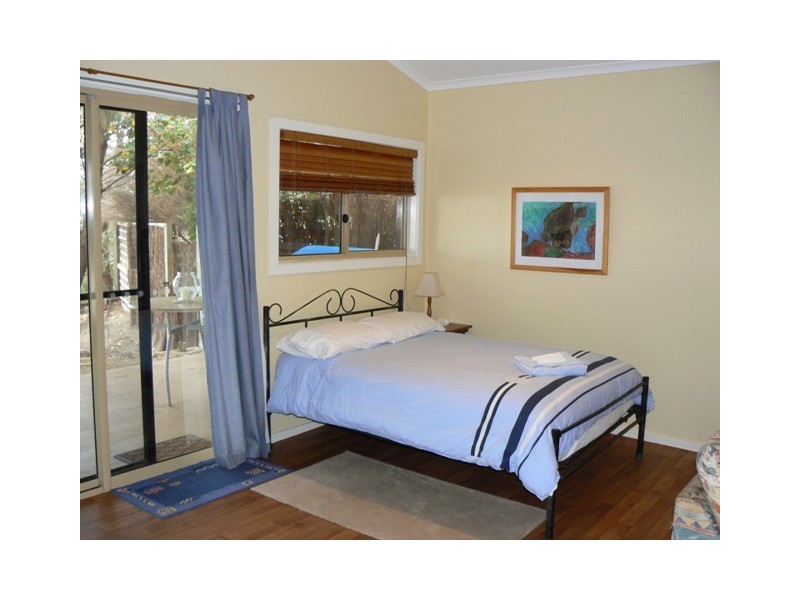 8 Quayside Vista, Drummond Cove WA 6532