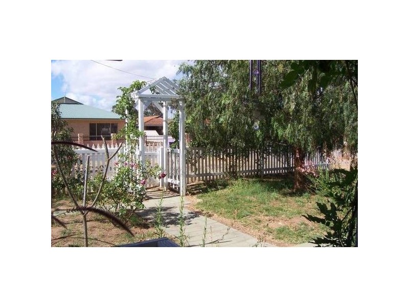 236 Fifth Street, Wonthella WA 6530