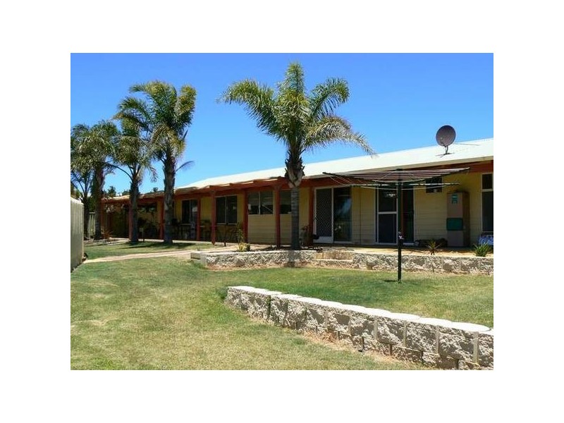 52 Eakins Crescent, Wandina WA 6530