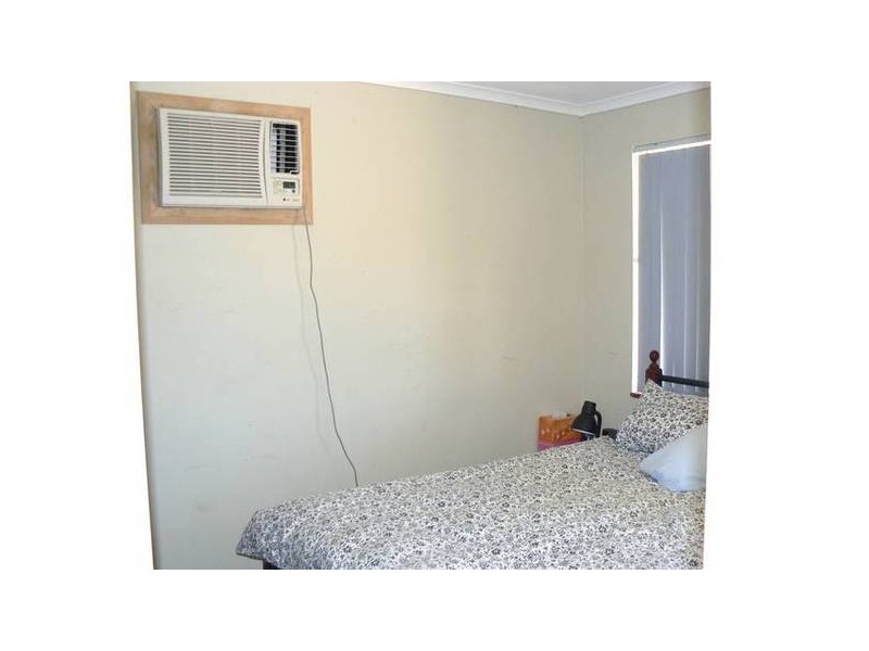 52 Eakins Crescent, Wandina WA 6530