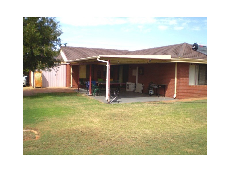 35 Bosley Street, Sunset Beach WA 6530